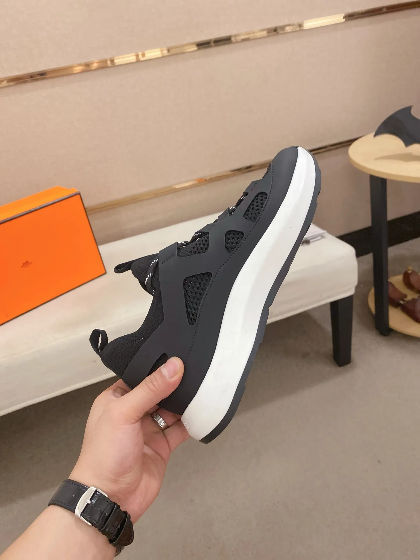 Men's clothing and shoes💰: 660💰《HERMES》【Classic Original Version】Hermès; Top 🔝 Purchasing Agency 🔍🔍Men’s latest 🇺🇸 counters are on sale simultaneously, original imported from Italy ▲▲Silk cowhide with breathable fabric ▲▲ (high-end and expensive Qi·Grade) Exquisite workmanship (Italian 🇮🇹Imported water-dyed 🐂cowhide lining) Sole: Original sole provided by the original factory, ⚠️Exclusive double-layer activity·TPR·Rubber·Combined molded outsole; Super·comfortable·wear-resistant·non-slip·environmental protection The real thing is more beautiful when photographed (high quality, following orders). You can enter and leave the counter at will * Number of yards: 38·39·40·41·42·43·44·45